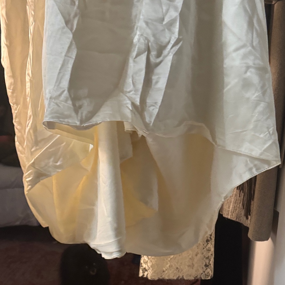 Elegant Cream Satin Dress 2 piece Wedding Gown - JAW DROPPING - Picture 5 of 5